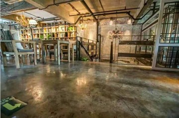 復(fù)古地坪漆施工時怎么解決基礎(chǔ)水泥地面不達(dá)標(biāo)的問題？