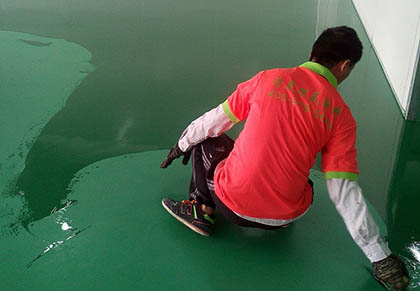 環(huán)氧防滑地坪多少錢？防靜電地板的特點是什么？